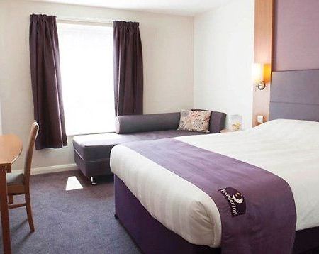 Premier Inn Premier Inn Solihull South ภายนอก รูปภาพ